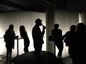 イロコデザインでレンタルできるモダンなパーテーション