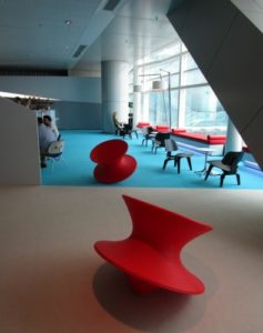 イロコデザインでレンタルできる個性的なソファ